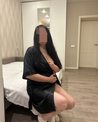 У меня сексуальные формы и опыт, который поразит тебя. Позволь мне показать, каким должен быть настоящий эротический массаж. Я создам атмосферу полного расслабления и удовольствия. В Москве я здесь, чтобы исполнить все твои грязные фантазии. У меня есть фото и отзывы, которые ты можешь увидеть. Доверься мне и ты испытаешь незабываемое наслаждение. 💋😈🔥 Алёна